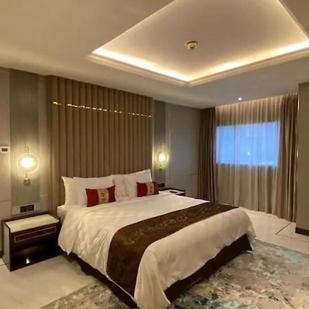 Po Hotel Semarang Exterior photo